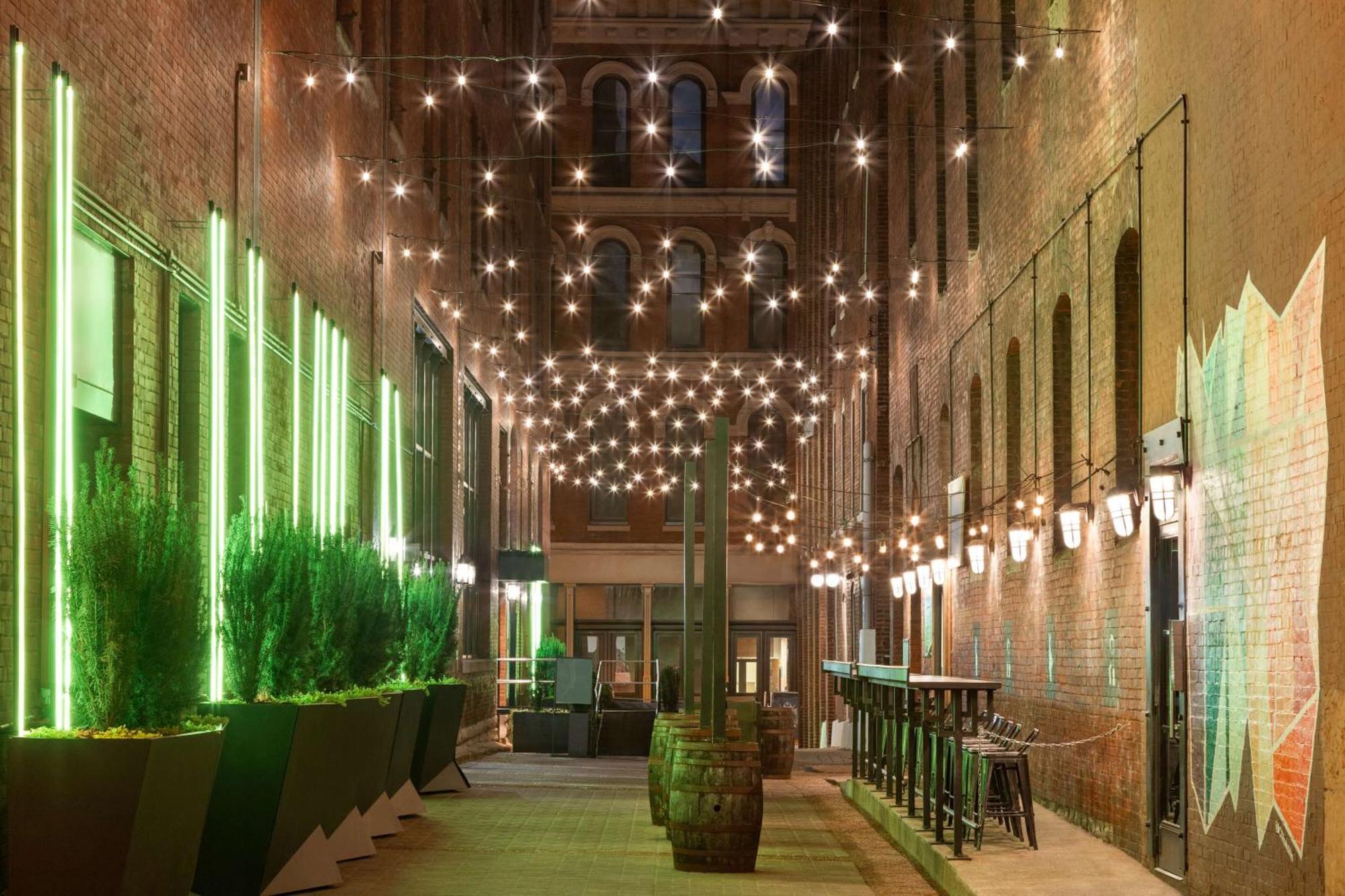 The Bankers Alley Hotel Nashville, Tapestry Collection By Hilton Exteriör bild